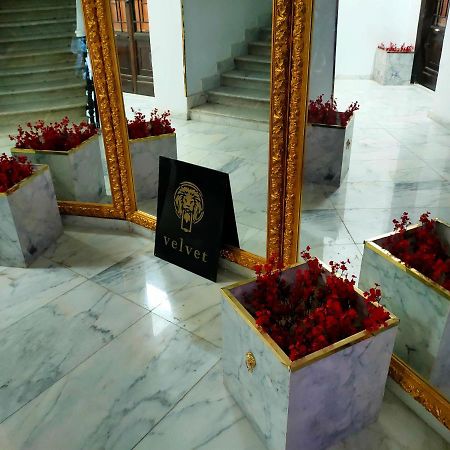 Velvet Hotel Kairo Bagian luar foto