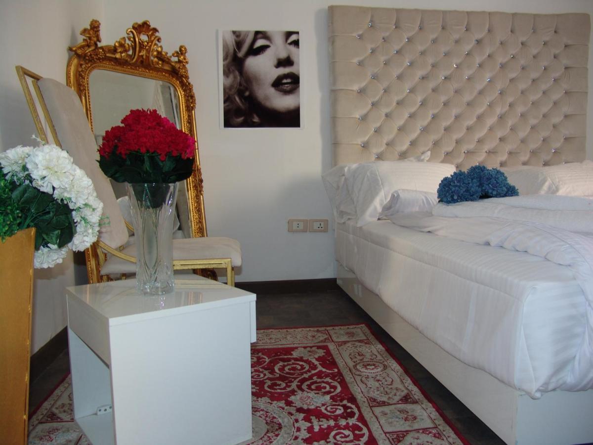 Velvet Hotel Kairo Bagian luar foto