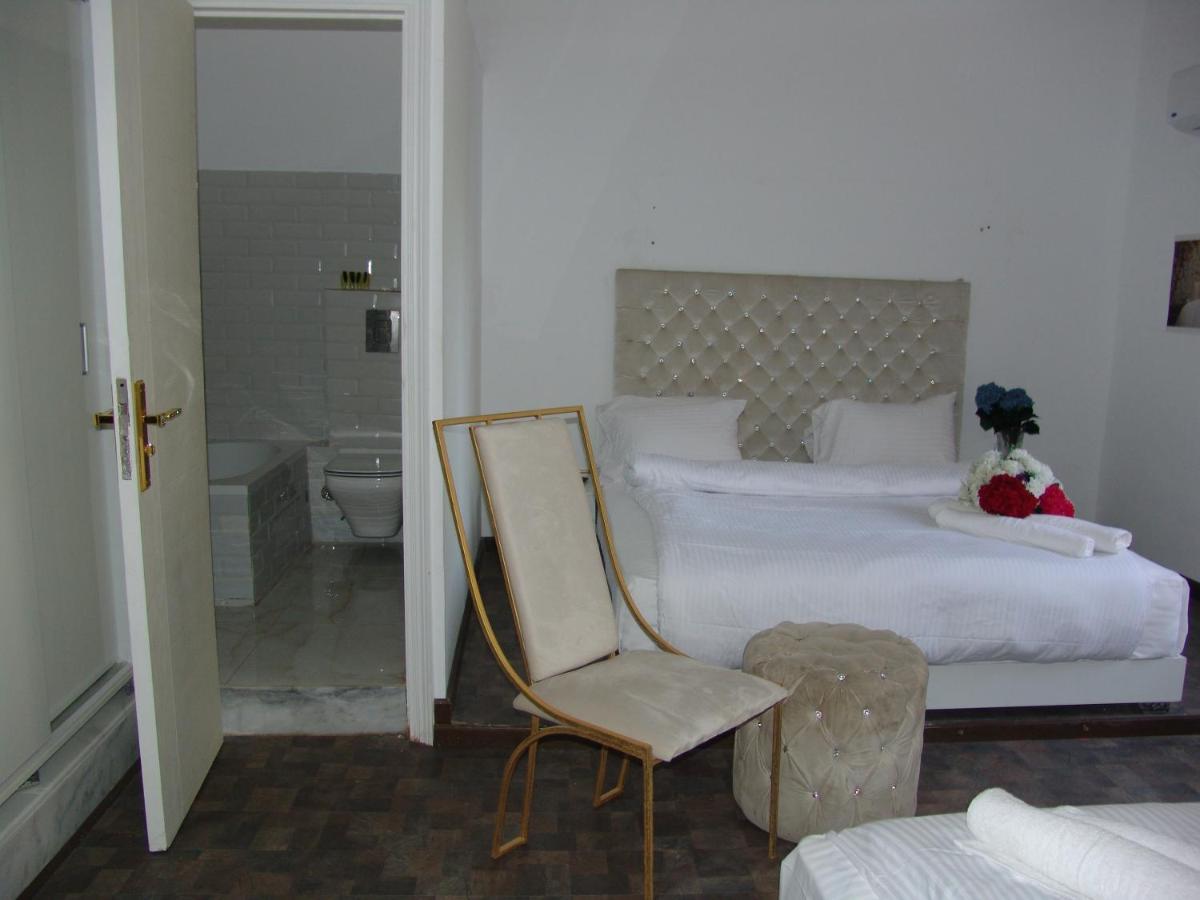 Velvet Hotel Kairo Bagian luar foto