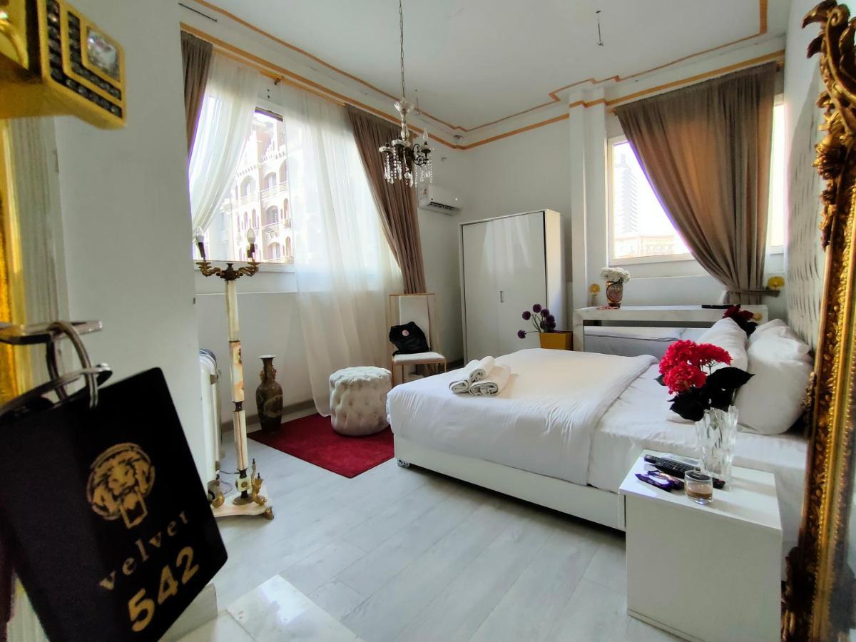 Velvet Hotel Kairo Bagian luar foto