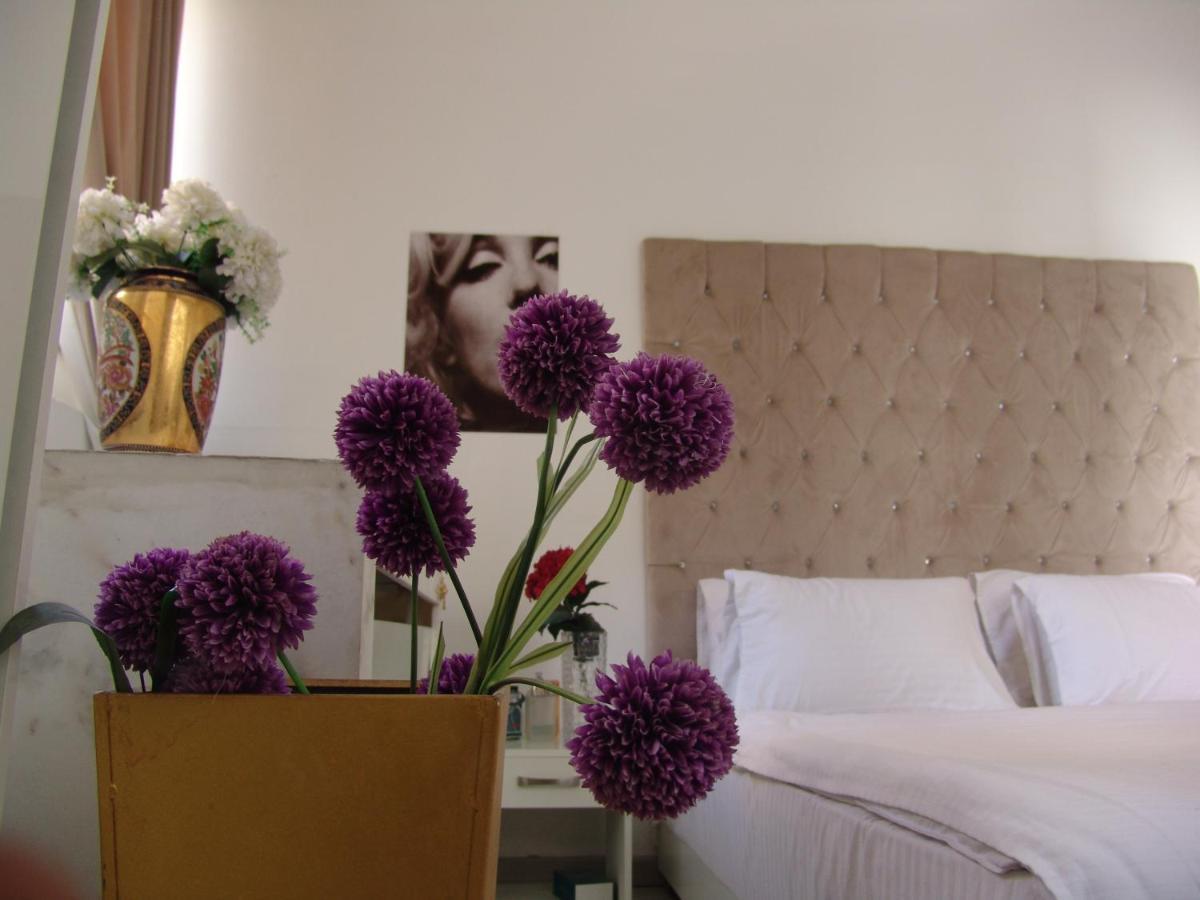 Velvet Hotel Kairo Bagian luar foto