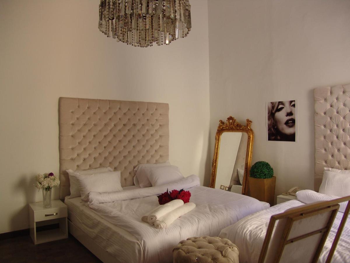 Velvet Hotel Kairo Bagian luar foto